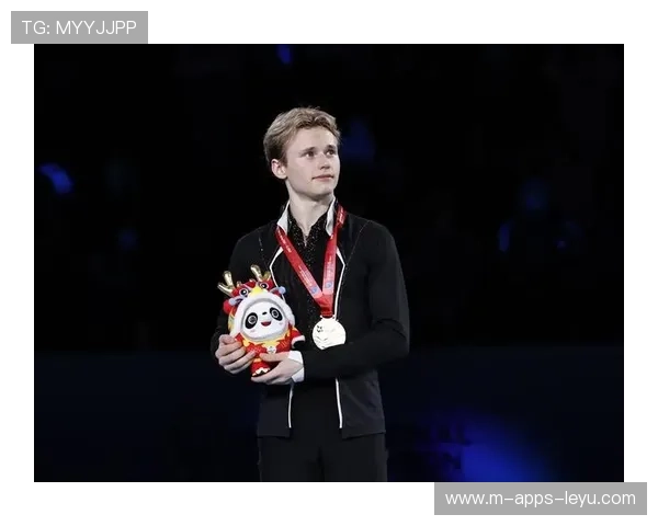 花样滑冰新星马里宁创纪录，大奖赛刷新三项世界纪录，花样滑冰男单世界纪录保持者