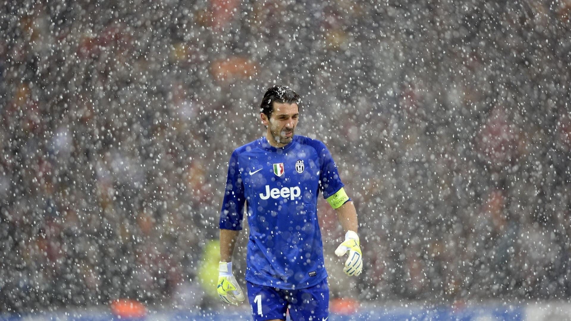 PSG球迷对未来充满期待与担忧，psg队员名单